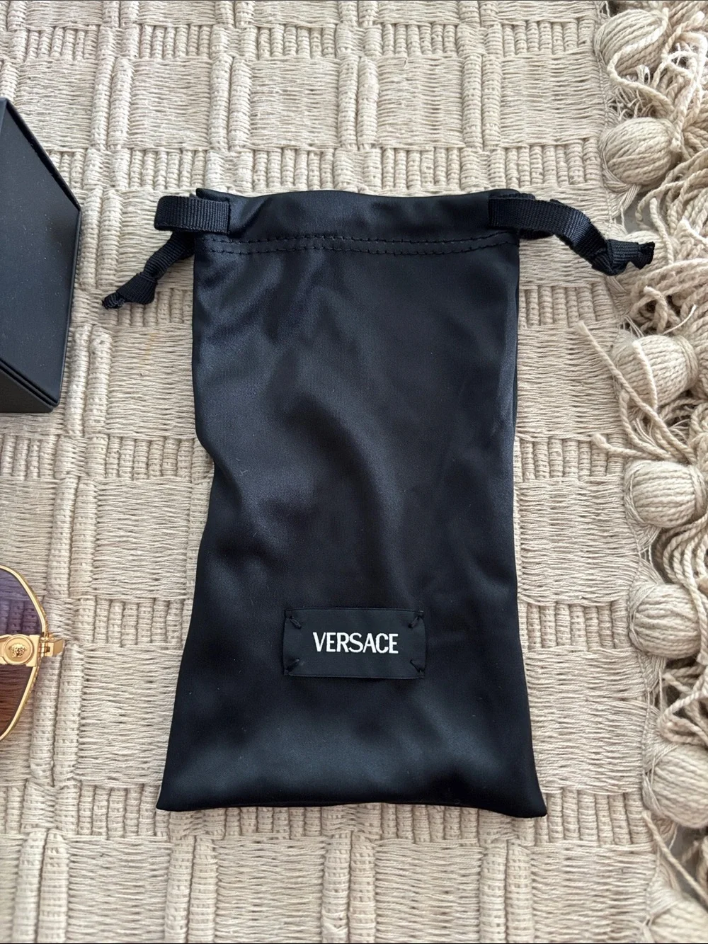 Versace welcome am
